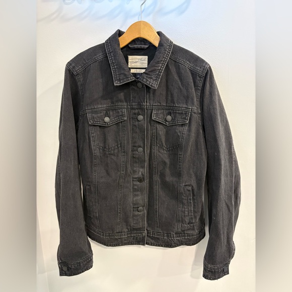 Universal Thread Black Denim Jacket with Bold Lip Design - Picture 2 of 10